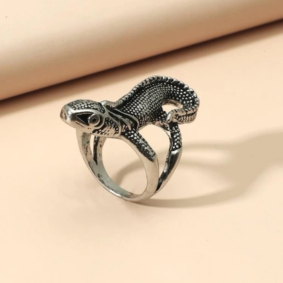 Detailed lizard ring - Picture 2 of 3